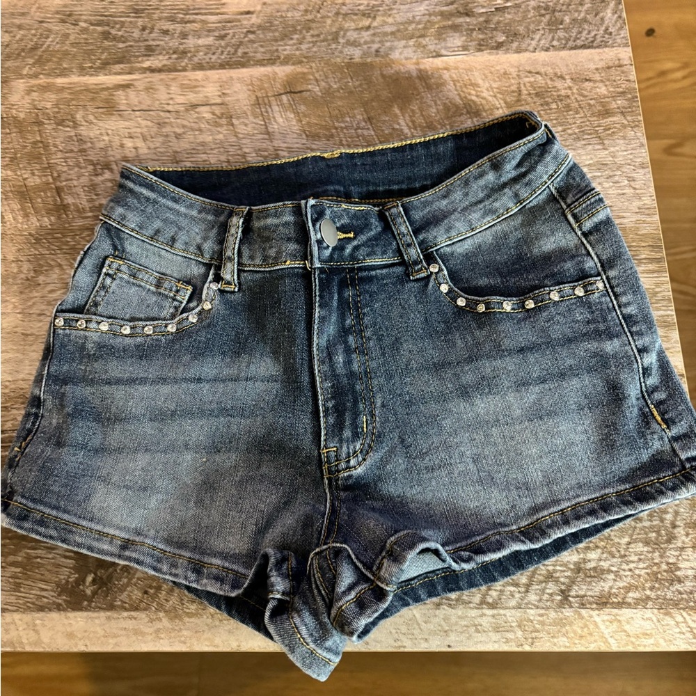 Stylish Blue Denim Women's Mini Shorts